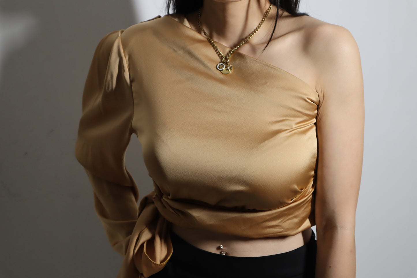 Ayame One Shoulder-Gold