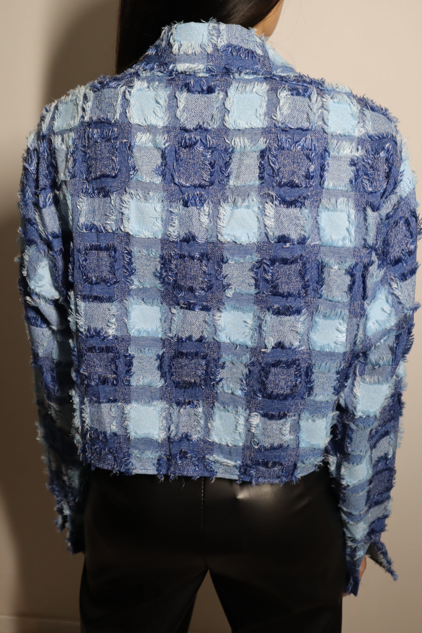 Blauwe Tweed Cropped Blouse met Knopen