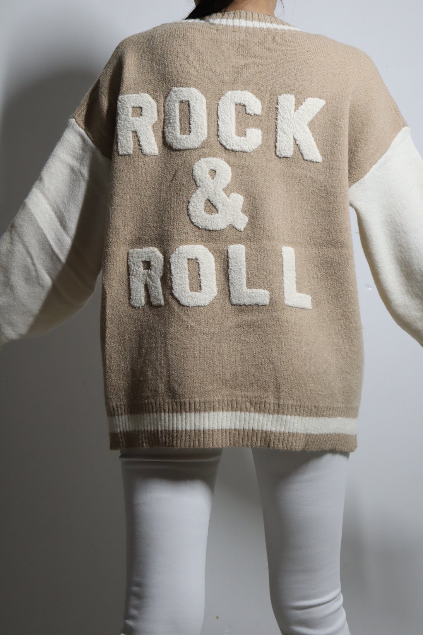 Dames Cardigan Rock & Roll – Taupe-Wit Gebreid Vest Oversized