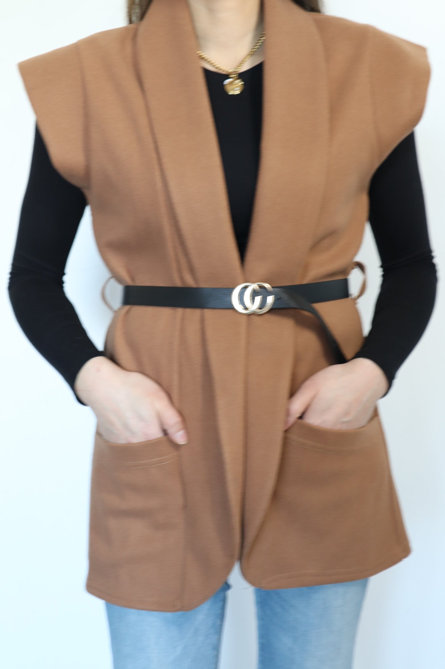 Gilet Met Ceintuur-Camel