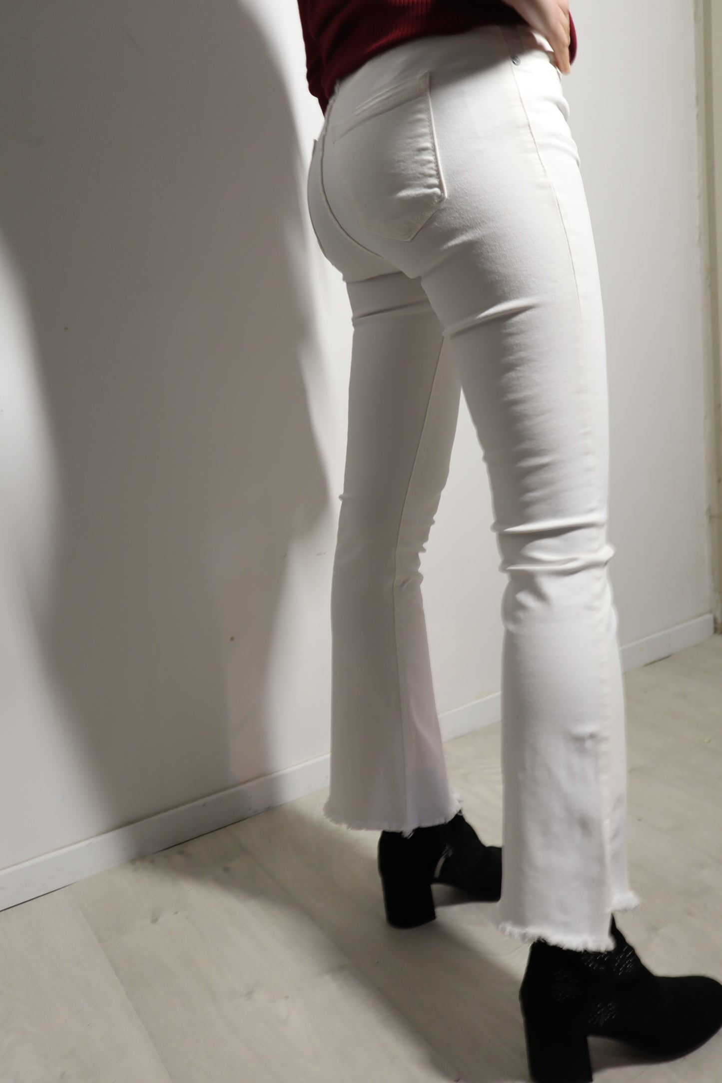 Joss Jeans Frayed Mini Flare-Weiß